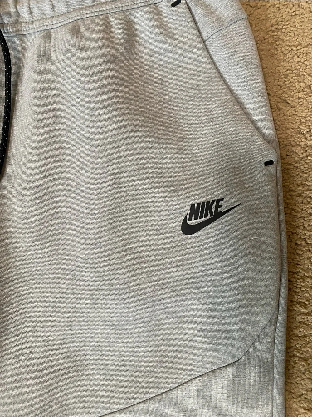 Nike Tech Fleece Light Gray Jogger Sweatpants with Black Drawstring Size - XLT